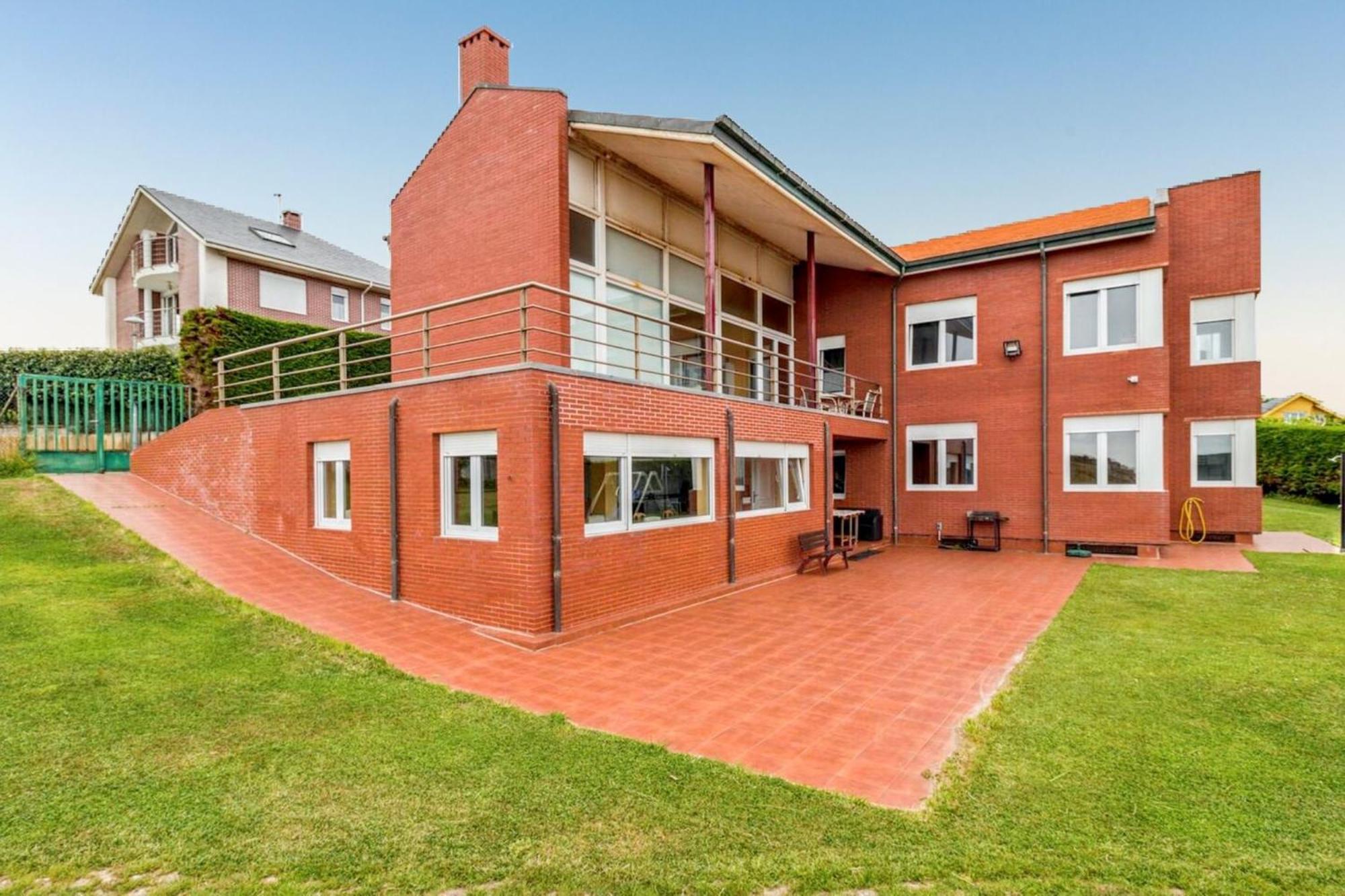 Spacious House With Sea View In Liencres + Jacuzzi Екстер'єр фото