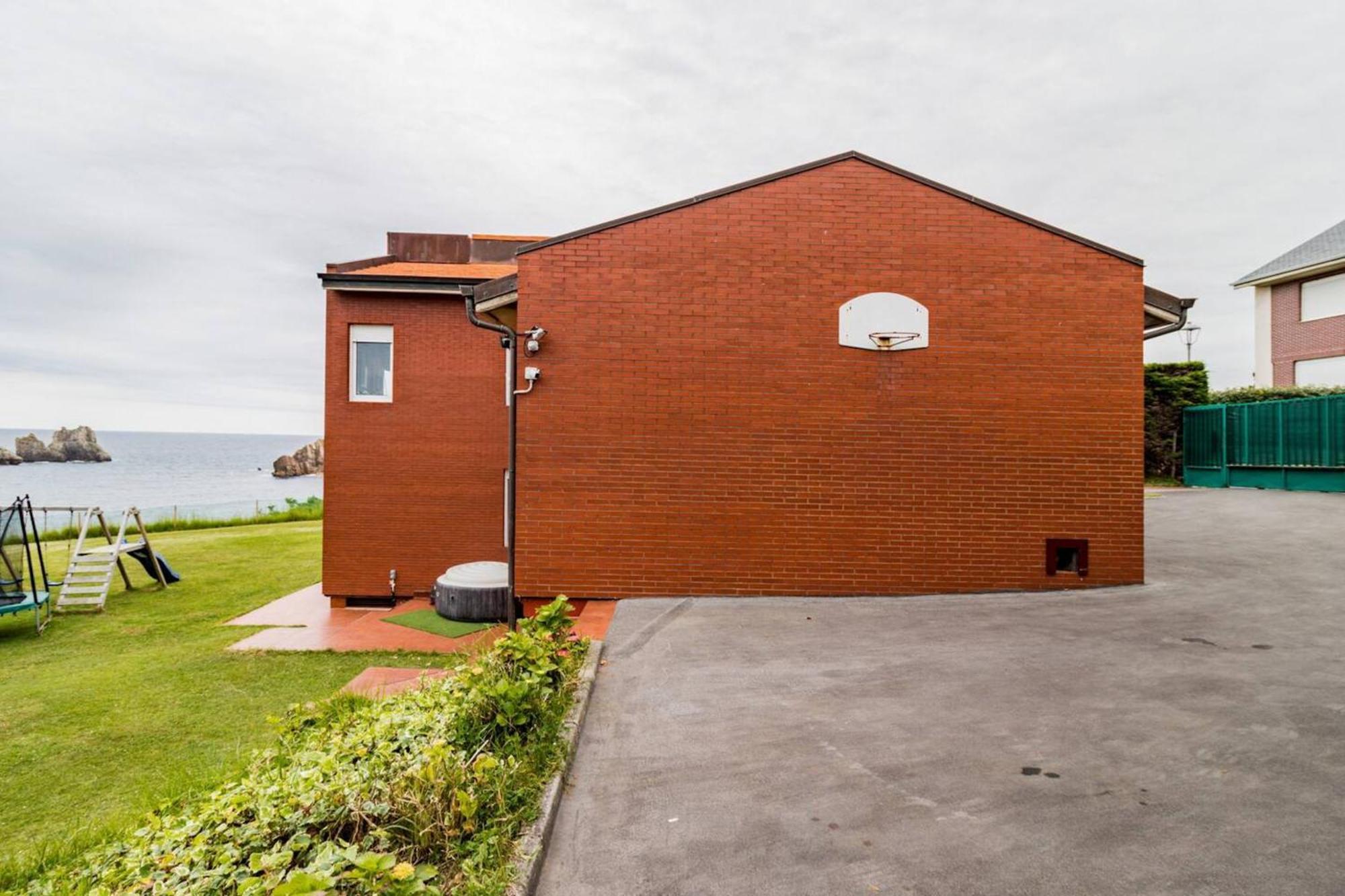 Spacious House With Sea View In Liencres + Jacuzzi Екстер'єр фото